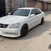 Toyota Crown 2.5 AT, 2004, 300 000 км, с пробегом, цена 950 000 руб.