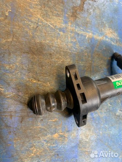 Рабочий цилиндр сцепления Volkswagen Polo 2T 2011