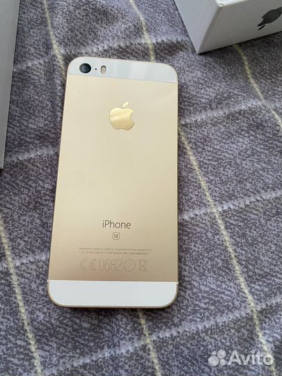 Телефон iPhone se