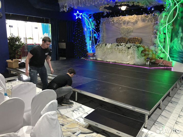 Сцена - подиум (2х1-6х4), звук, свет, спецэффекты