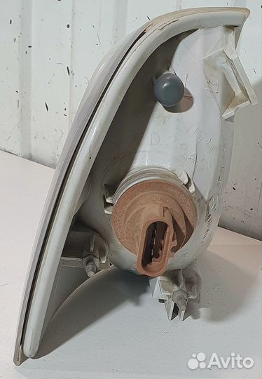 Указатель поворота левый Ford Explorer 3