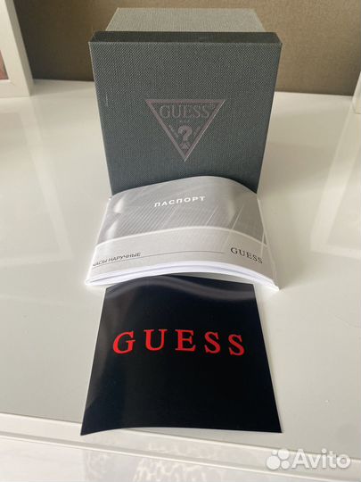 Часы наручные Guess