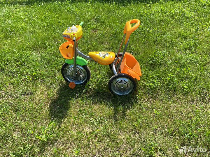 Детский трехколесный велосипед