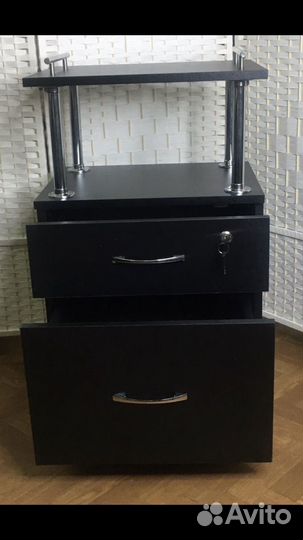 Тумба этажерка педикюрная