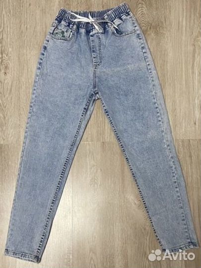 Костюм спортивный джинсы белые и голубые