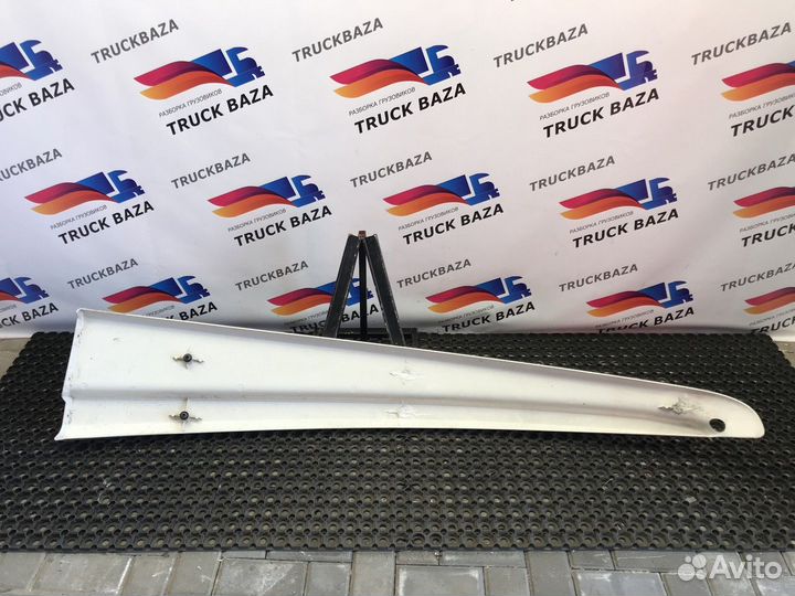 1653703 Спойлер кабины верхний левый Daf XF105