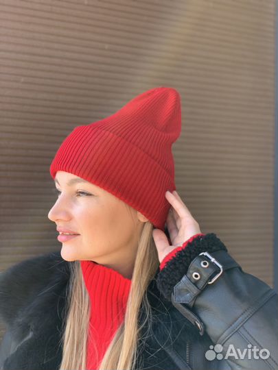 Шапка женская красная