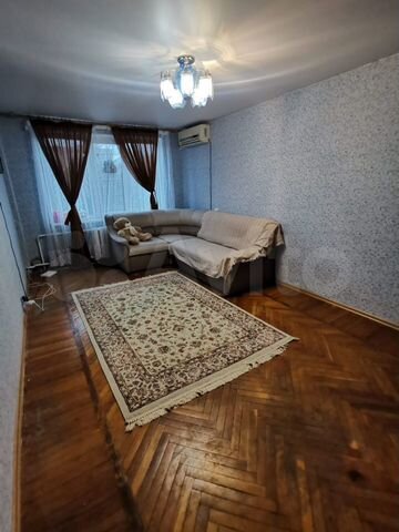 3-к. квартира, 70 м², 5/5 эт.