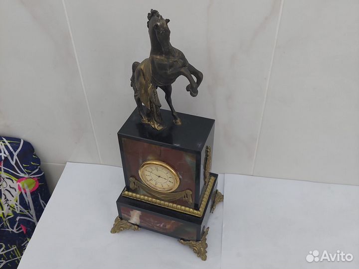 Настольные часы