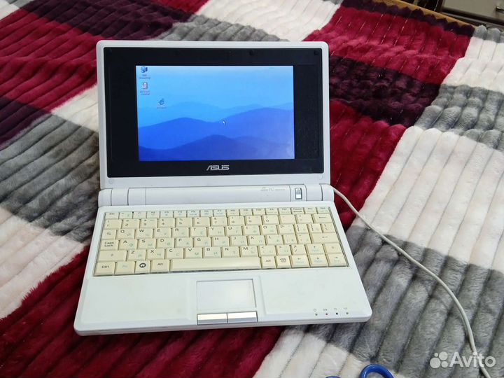 Нетбук asus