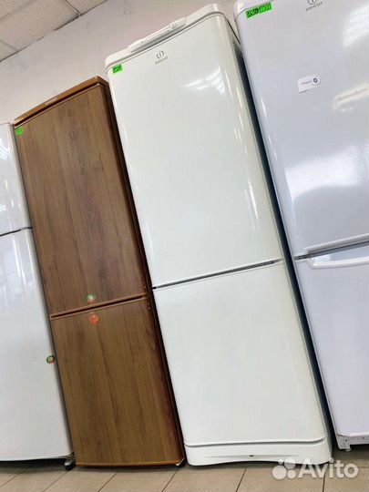 Холодильник с доставкой Indesit, Samsung