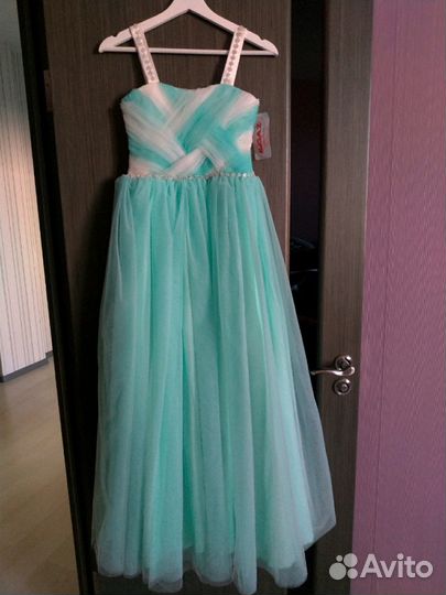 Платье вечернее