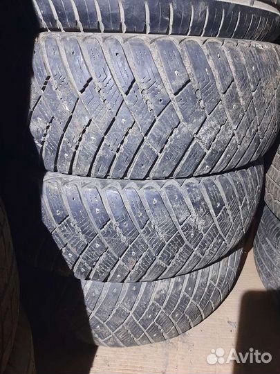 Goodyear Aquatred 215/65 R16
