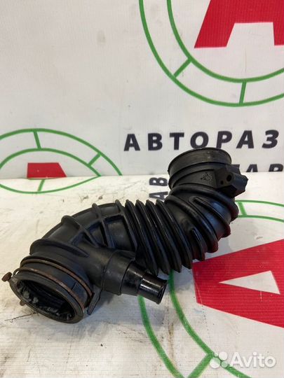 Гофра воздушного фильтра Toyota Avensis T25 1zzfe