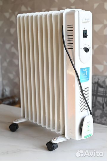 Масляный обогреватель BOH/CM-11WDN 2200