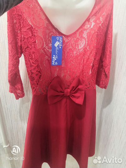 Платье красное