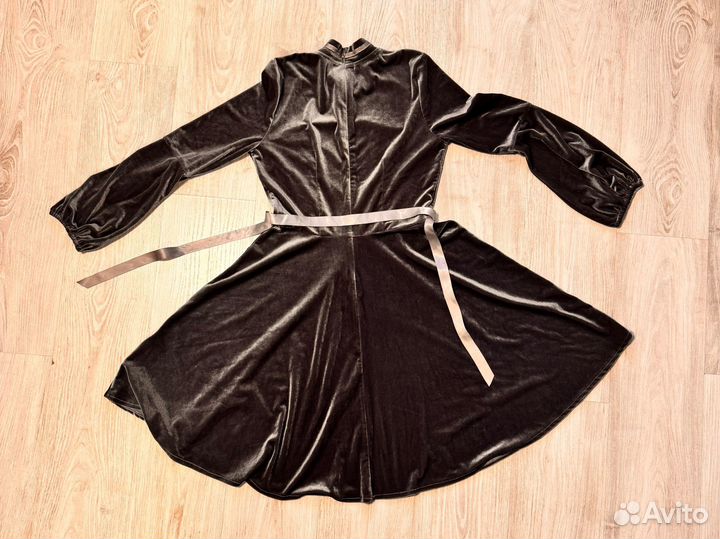 Платье серое велюровое