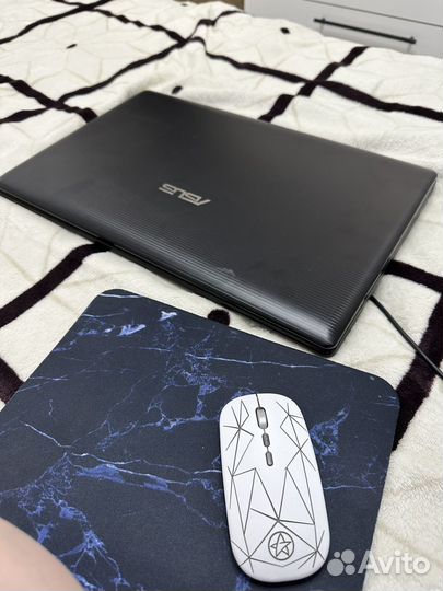 Ноутбук asus