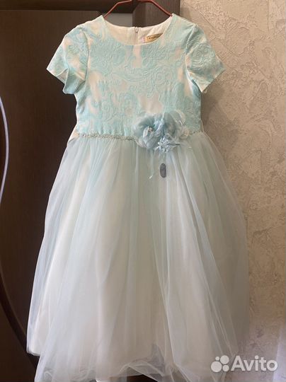 Платье на праздник 140