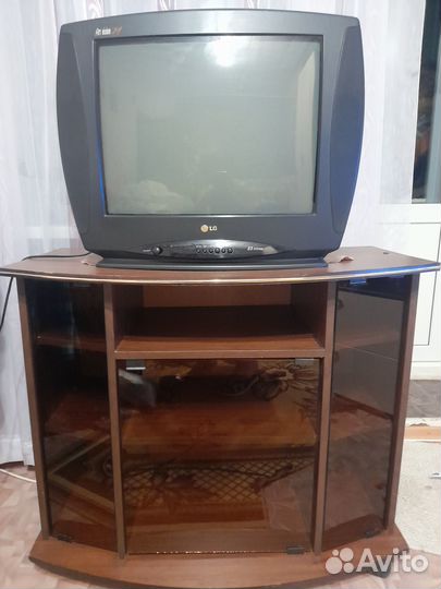 Телевизор LG+тумба