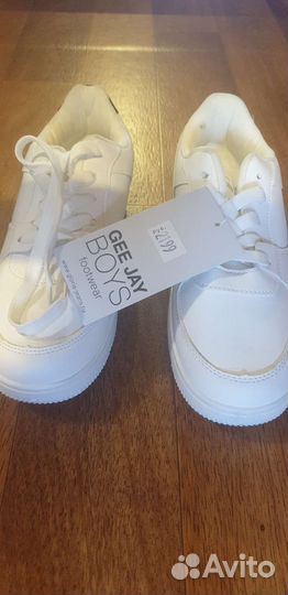 Кроссовки для девочки