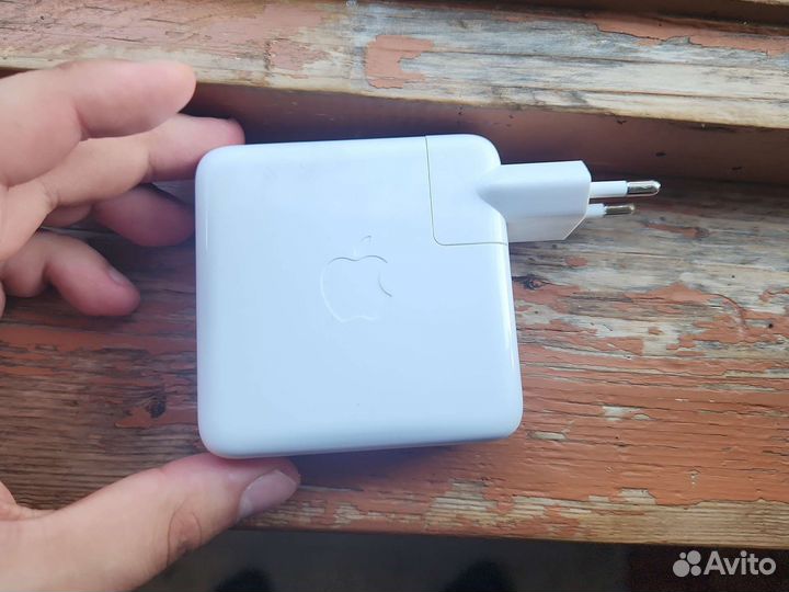 Блок питания MacBook 61w