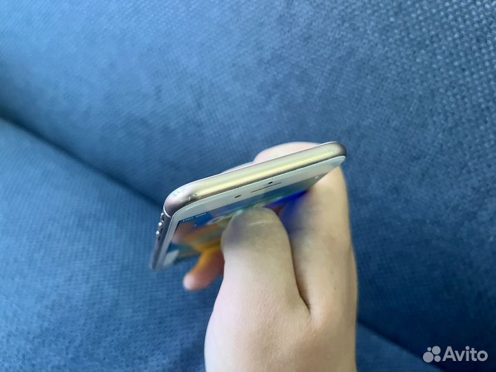 iPhone 8 /64gb