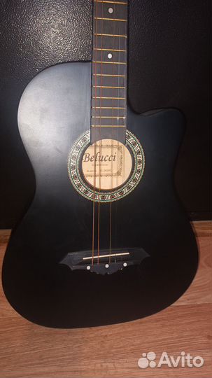 Акустическая гитара