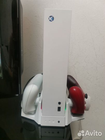 Xbox series s +2 геймпада