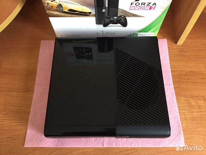 Xbox 360 slim E/500GB/В хорошем состоянии/38 Игр