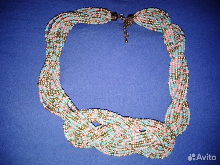 Колье из бисера