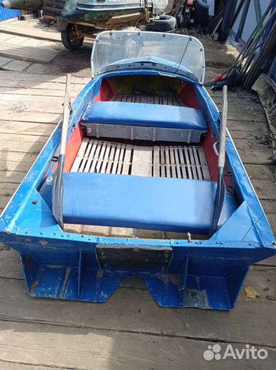 Продам лодку янтарь 2