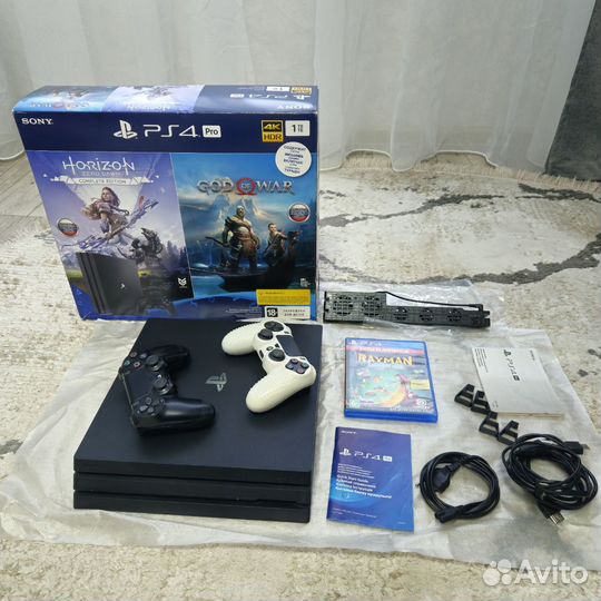 Sony playstation 4 pro 1tb cuh 7208b