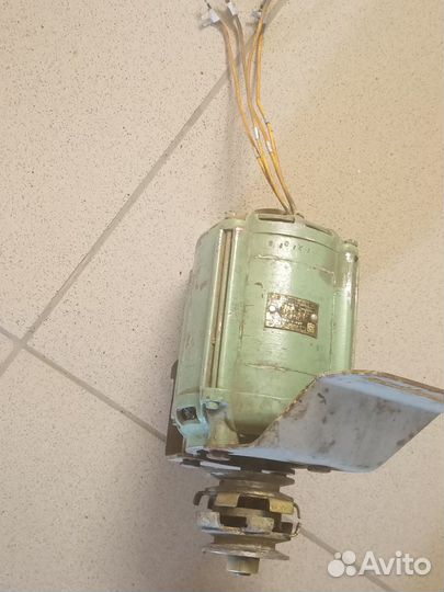 Двигатель на 220 V 270 Wat