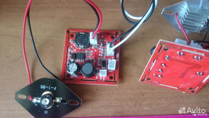 Конденсатор педали шв.маш.TUR 2/aspa. DS18B20. LED