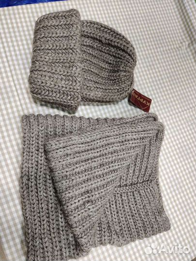 Зимняя парочка - шапка и снуд женский, Россия