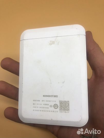 Принтер для наклеек niimbot d110