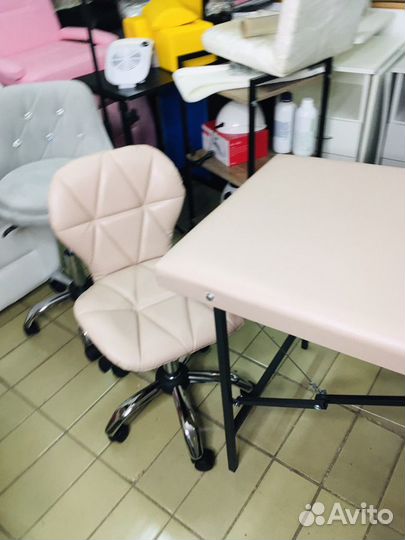 Кушетка для наращивания ресниц