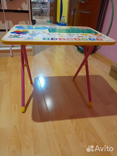 Детский стол