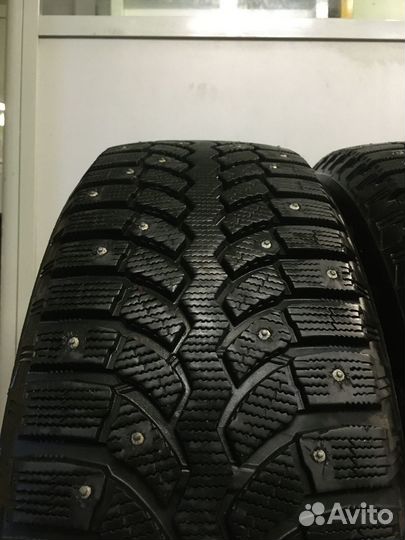 Bridgestone Blizzak Spike-01 225/65 R17 106T