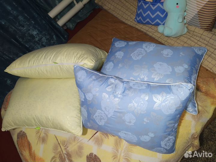 Подушка пухо-перьевая 70х70 новая