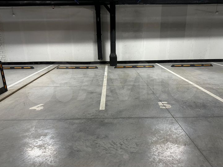 Машиноместо, 13 м²