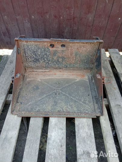 Аккумуляторный ящик ЗИЛ бычок