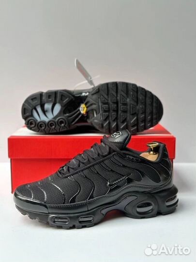 Кроссовки Nike air max tn plus black 42