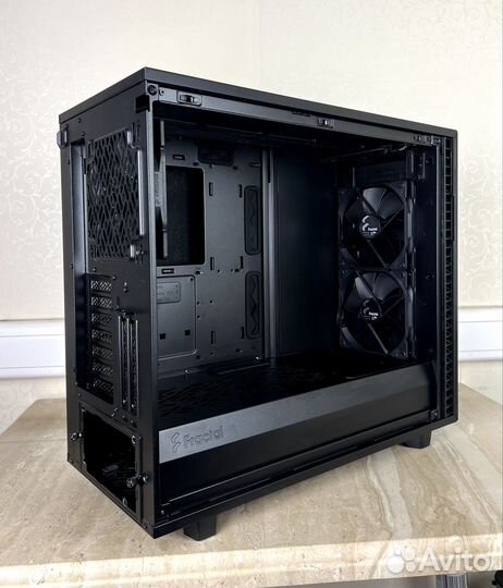 Корпус Fractal Design Define 7 (Mid-Tower)