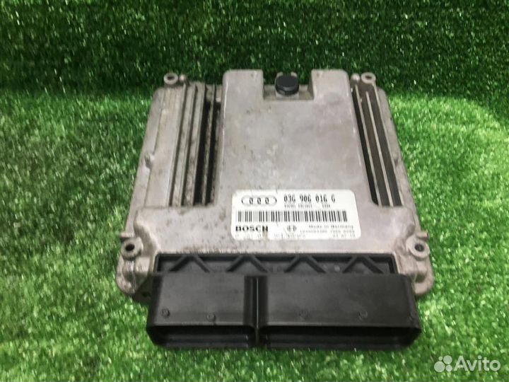 Блок управления двигателем Audi A4 (B7) (2005-200