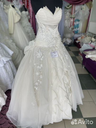 Свадебное платье