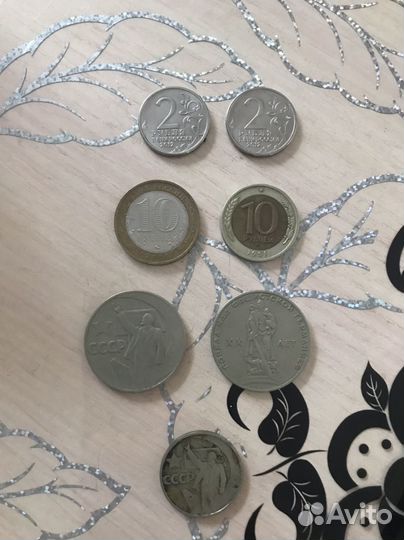 Продам манеты