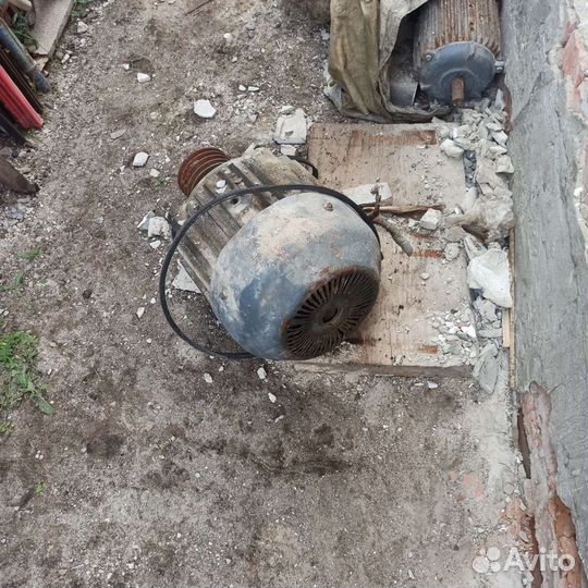 Электродвигатель от токарного станка