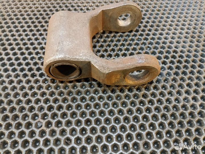 54802902542 Серьга передней рессоры камаз 5490